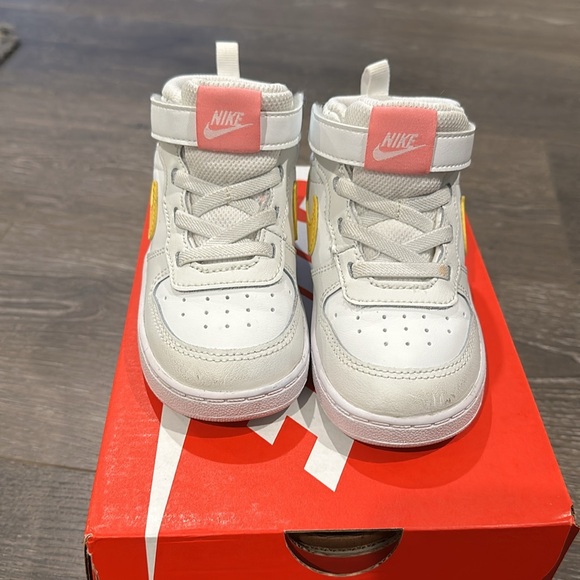 Nike Little Kids Court Borough Mid2 EasyOn (8c) - Picture 2 of 7